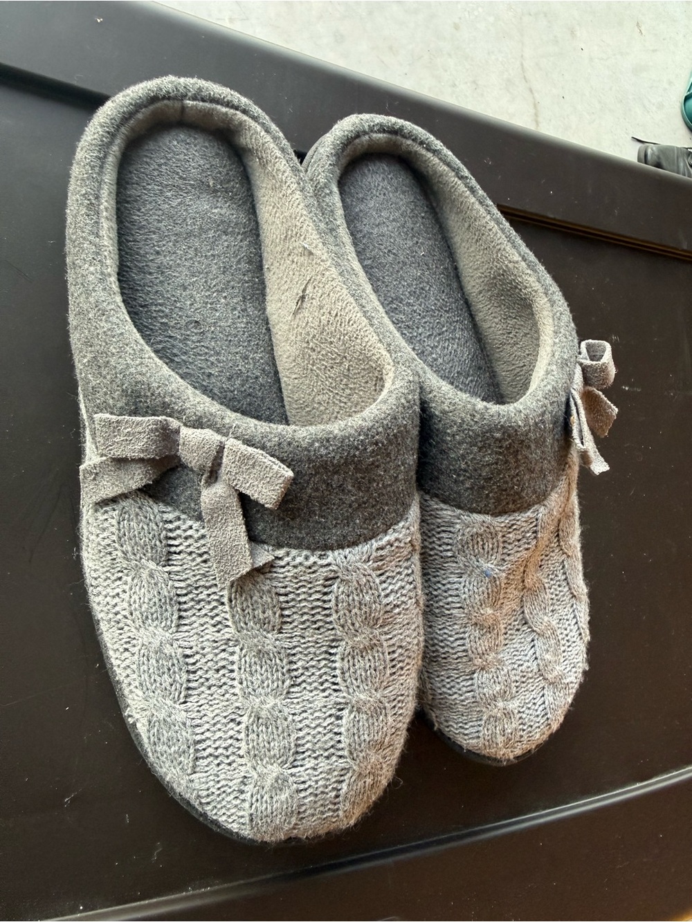 Cozy Gray Knit Cable-Pattern Women's Slippers